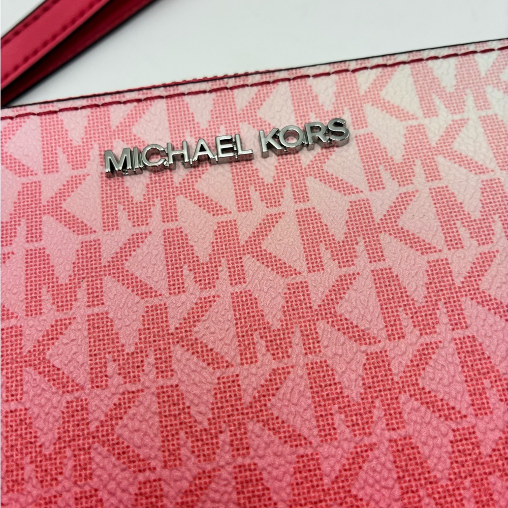 MICHAEL KORS Lg Ombré Signature Logo Double Zip Wristlet Wallet 
Hibiscus pink - Picture 6 of 8